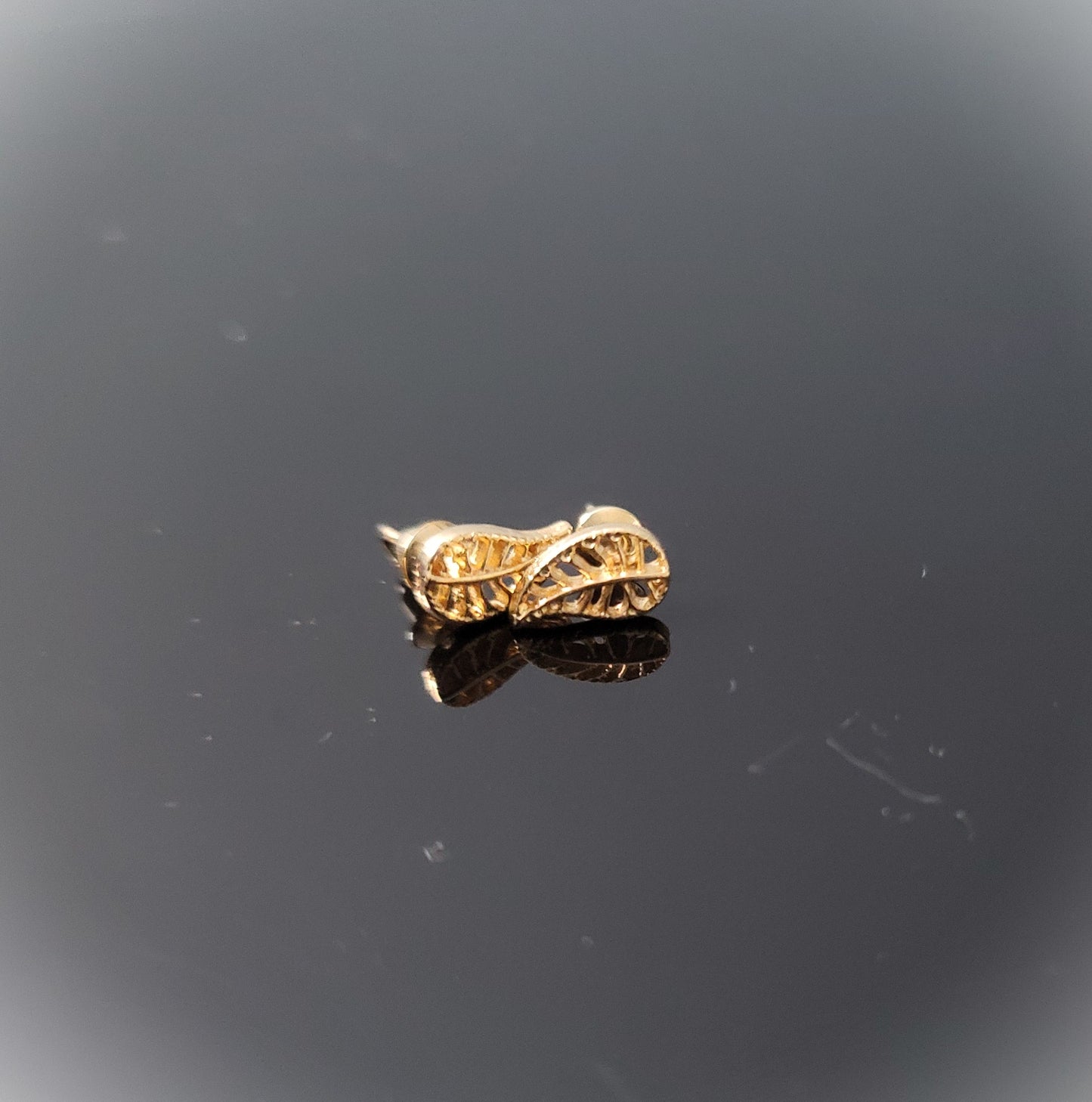 Leaf of Hope Elegant Stud Earrings