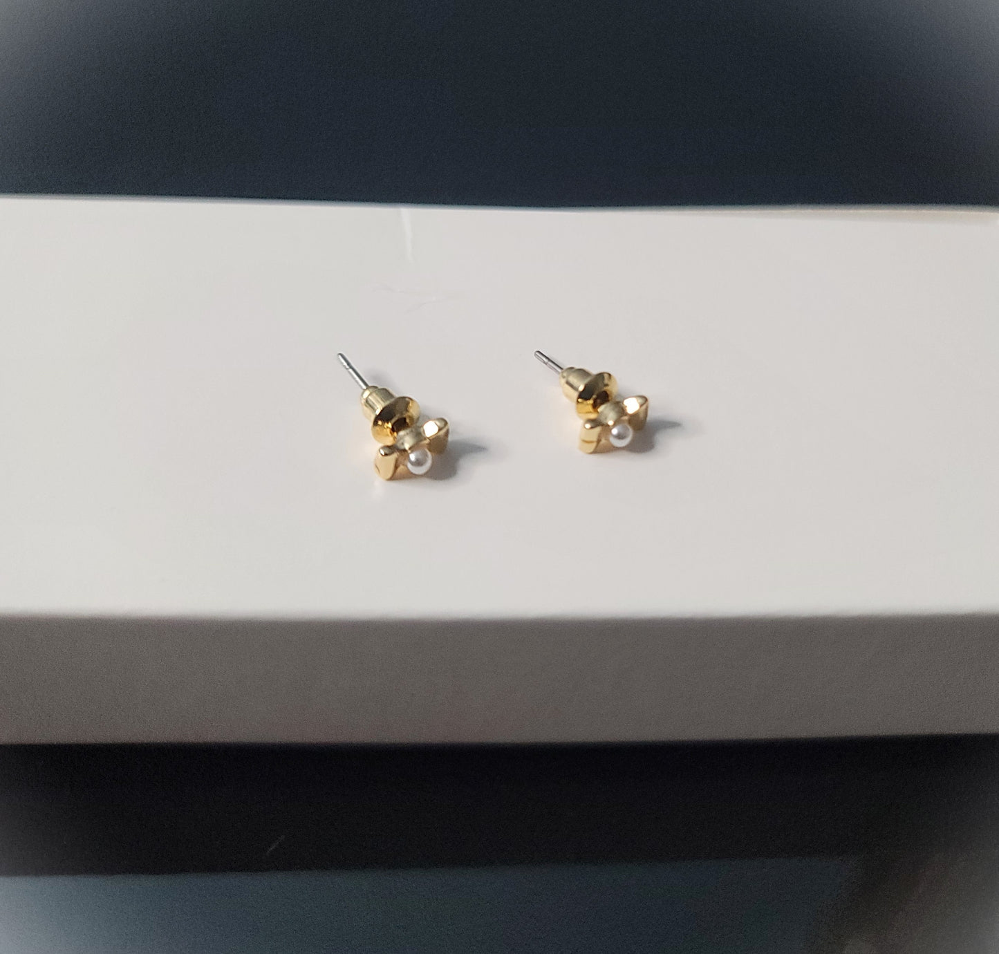 Pearl Elegant Stud Earring