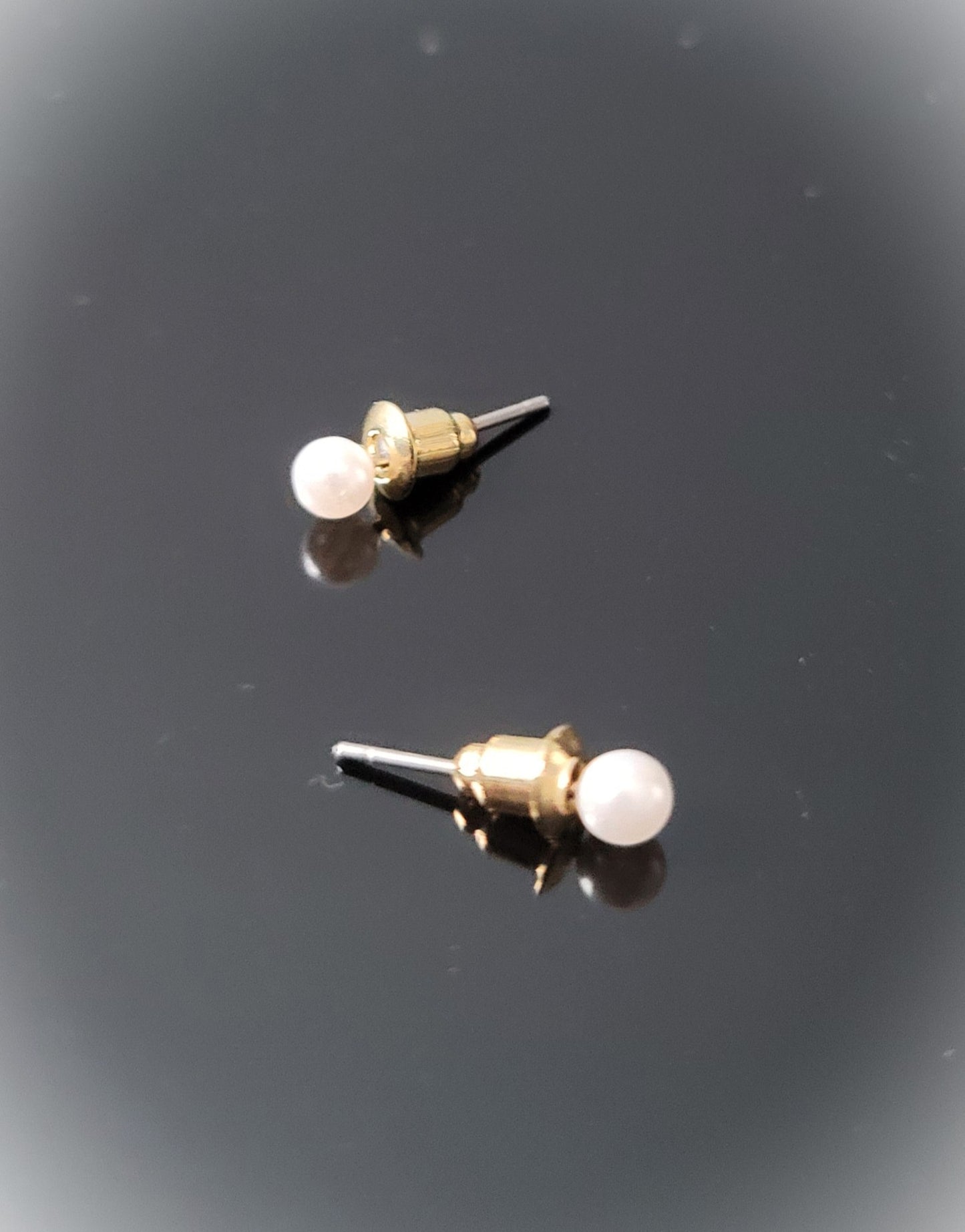 White Pearl Stud Elegant Earings