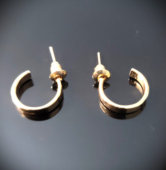 Hooked with A Hug Elegant Stud Earrings