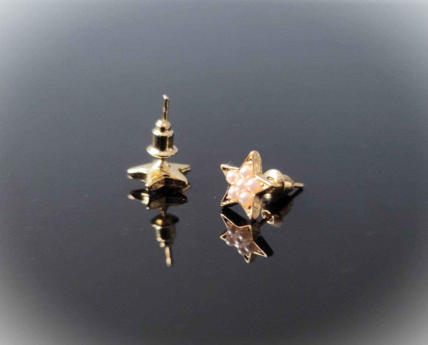 The Star of Pearl Stud Elegant Earrings