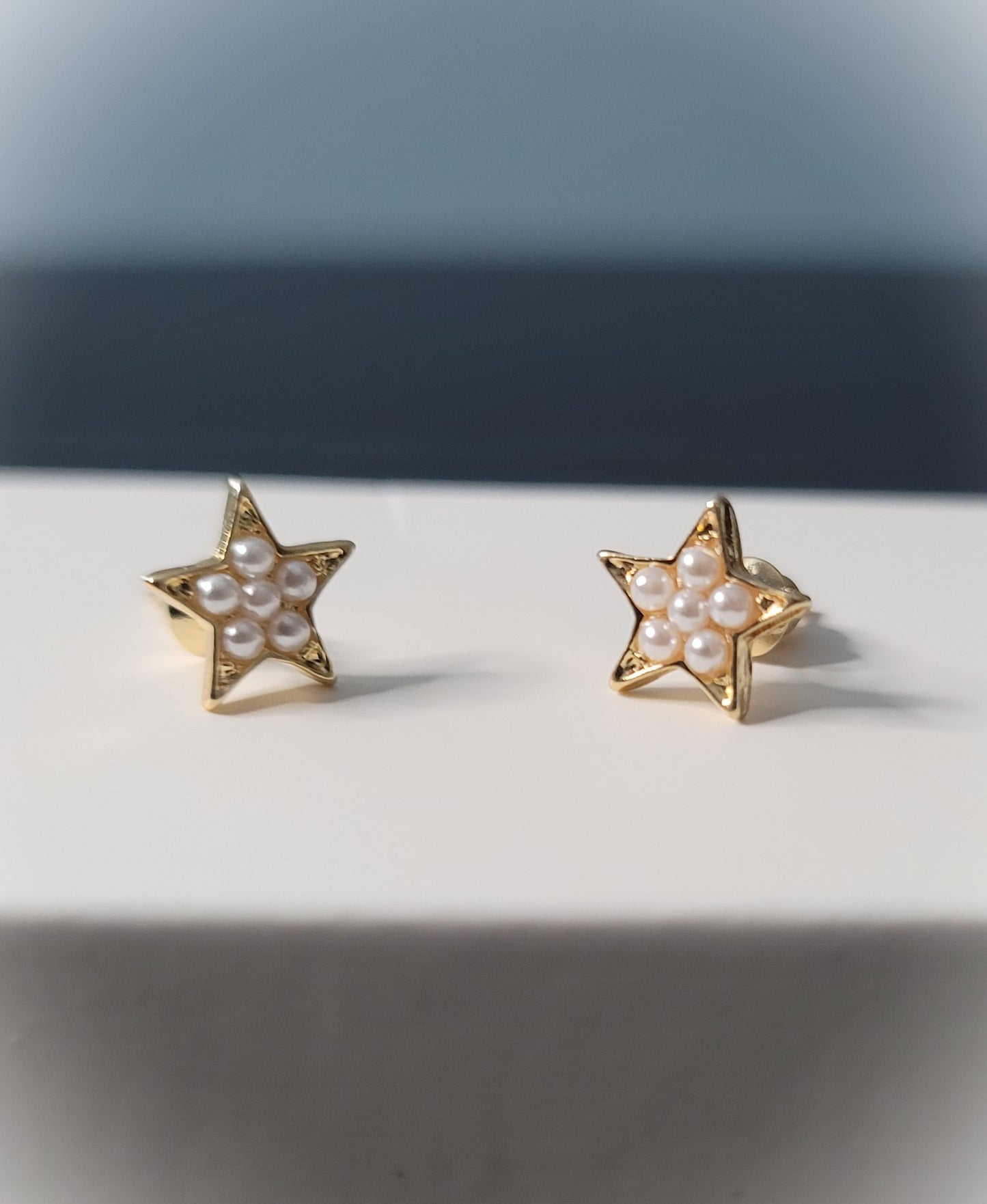 The Star of Pearl Stud Elegant Earrings
