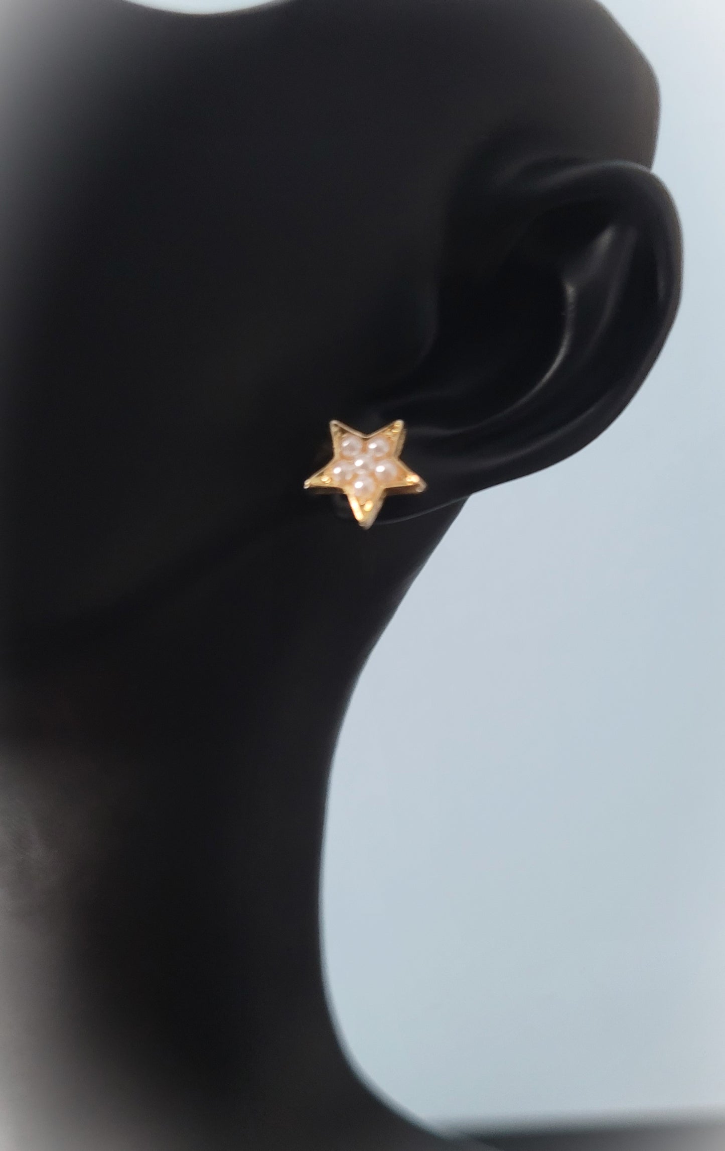 The Star of Pearl Stud Elegant Earrings