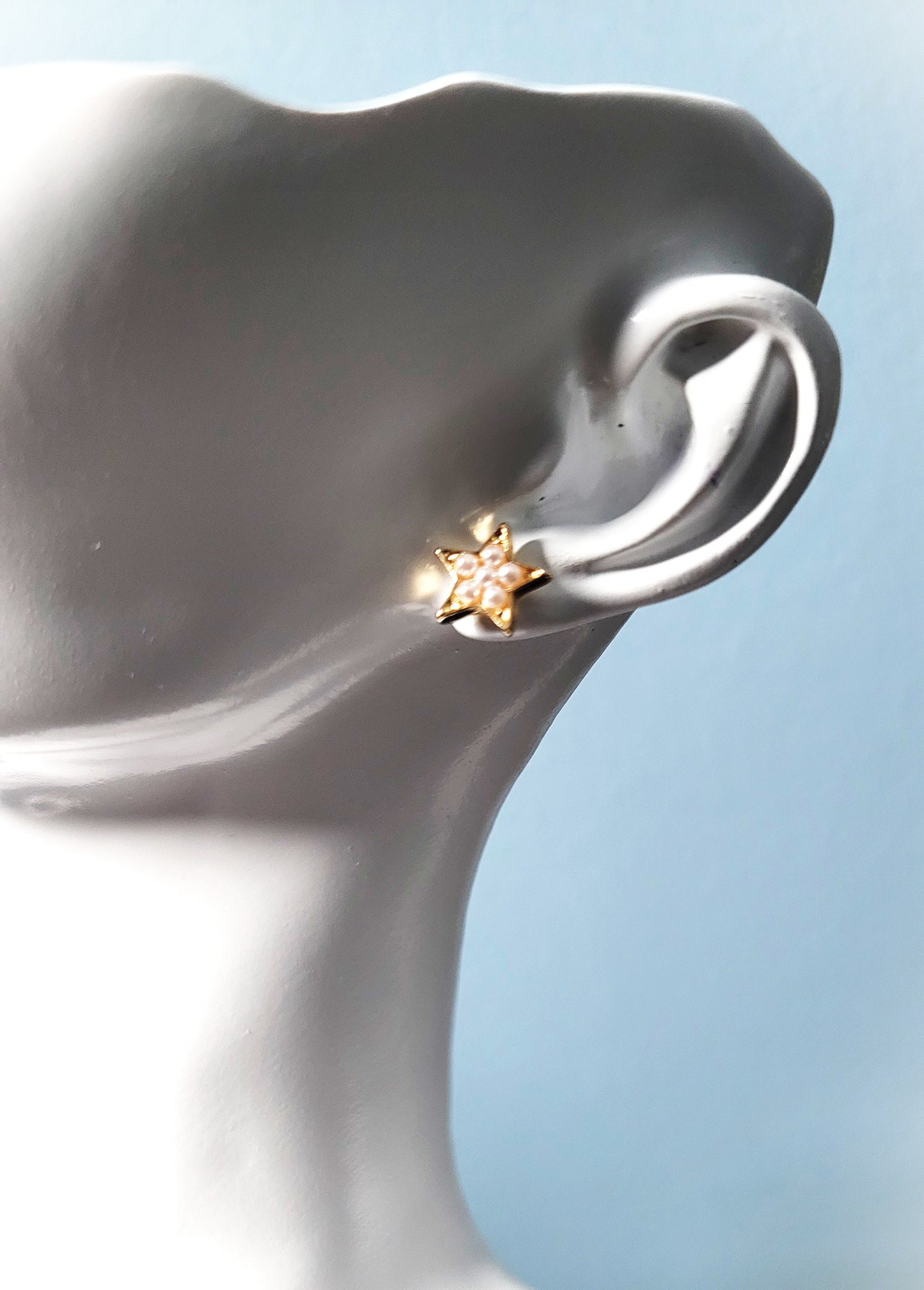 The Star of Pearl Stud Elegant Earrings