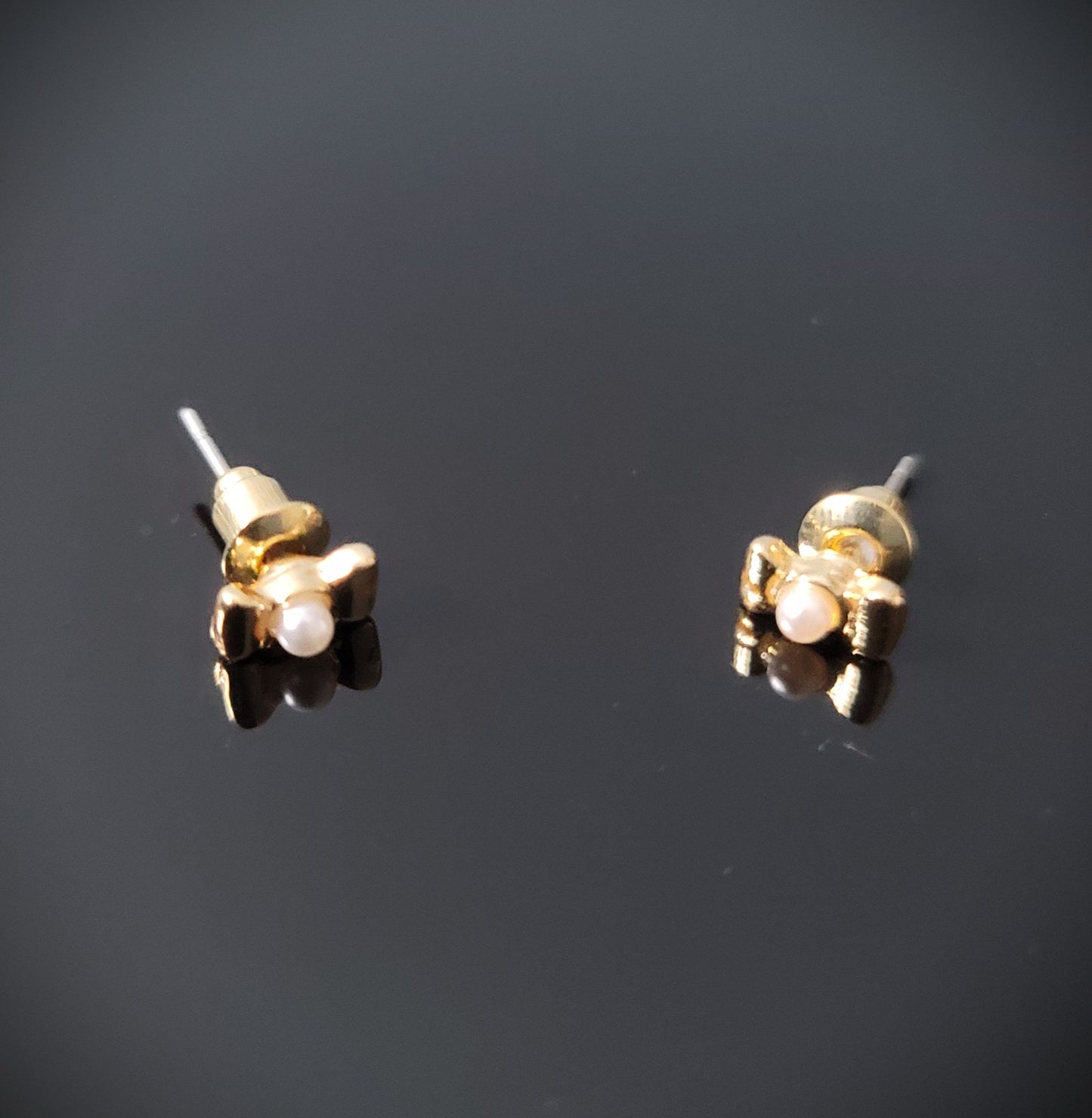 Pearl Elegant Stud Earring