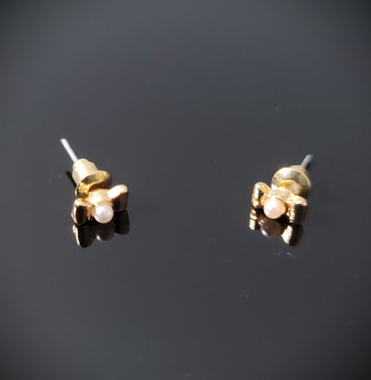 Pearl Elegant Stud Earring