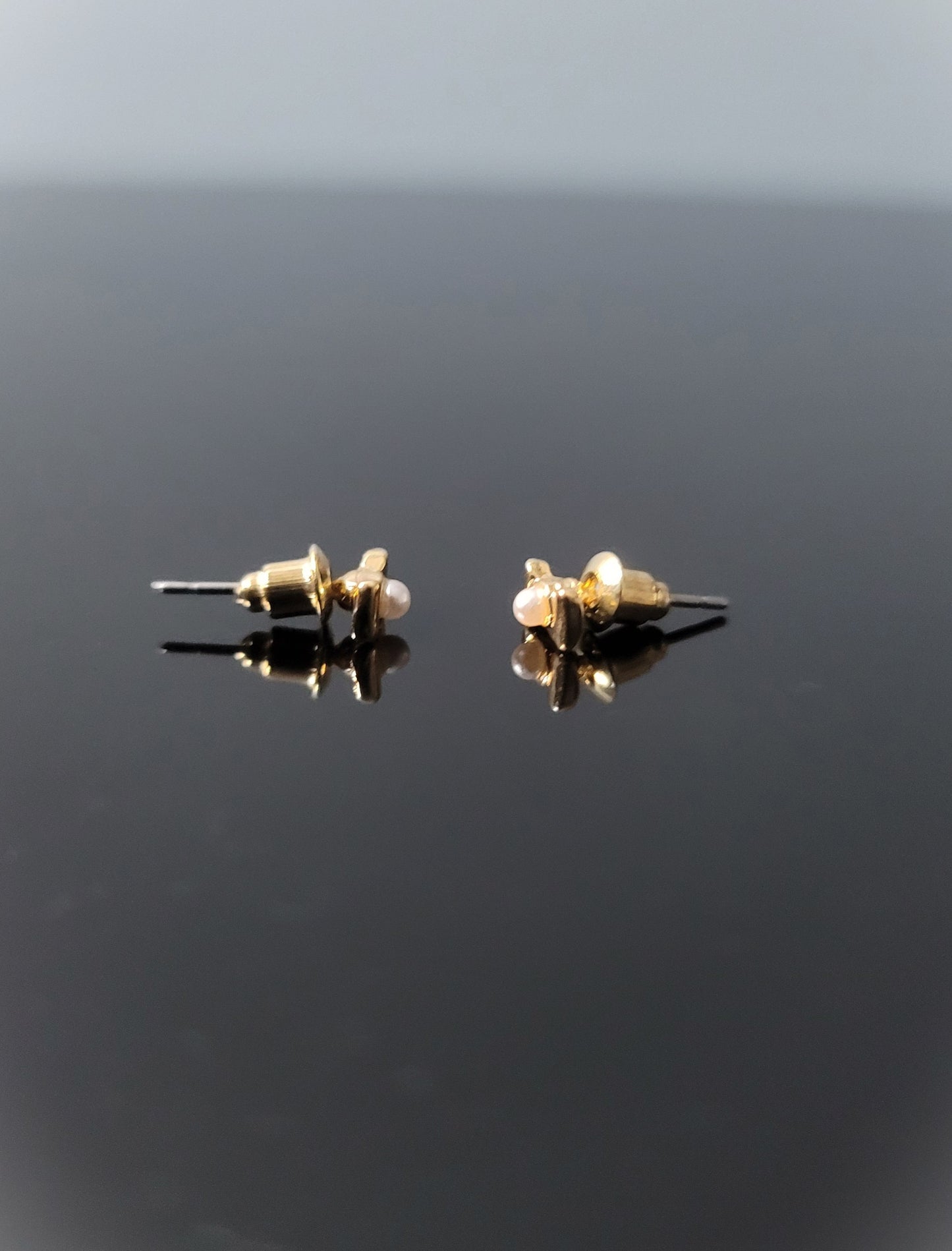 Pearl Elegant Stud Earring