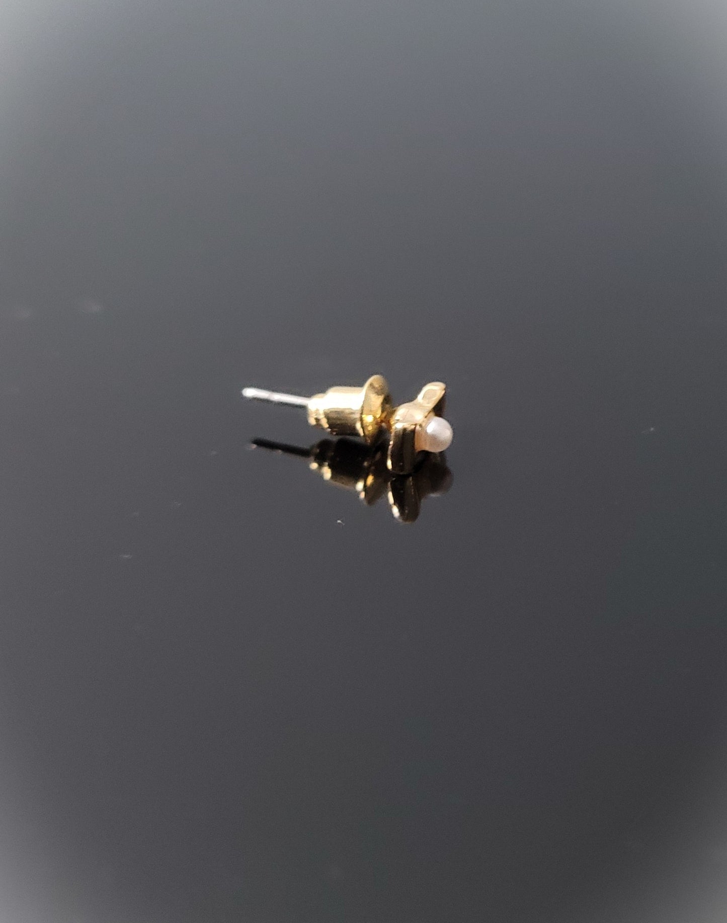 Pearl Elegant Stud Earring